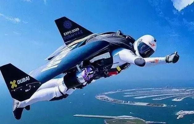 维修飞机的机务有多苦,飞机维修靠谱吗