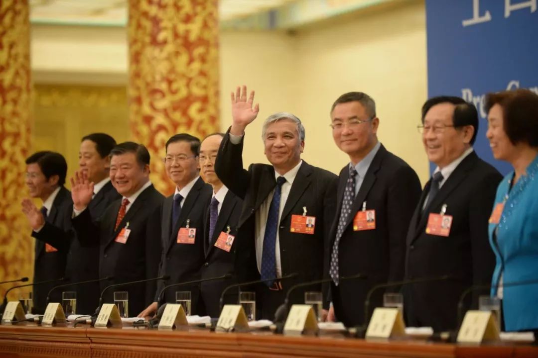 人民大会堂金色大厅可以参观吗,人民大会堂金色大厅旧貌