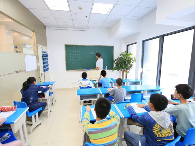 明德教育培训学校怎么样,明德教育辅导课程