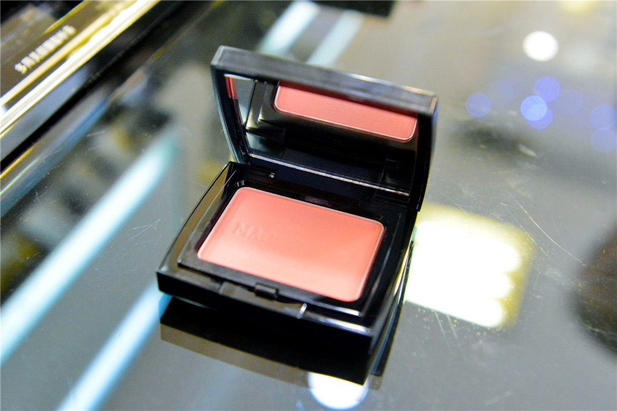 重庆解放碑街拍美女最新,解放碑每天美女街拍时间