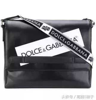 刘诗诗香奈儿包包同款,刘诗诗古力娜扎毛绒包