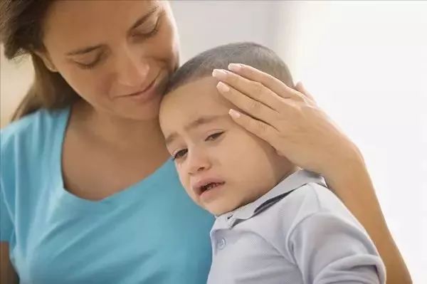 致家长：一哭二闹三逃跑？送娃入园，可别这种姿势说“再见”