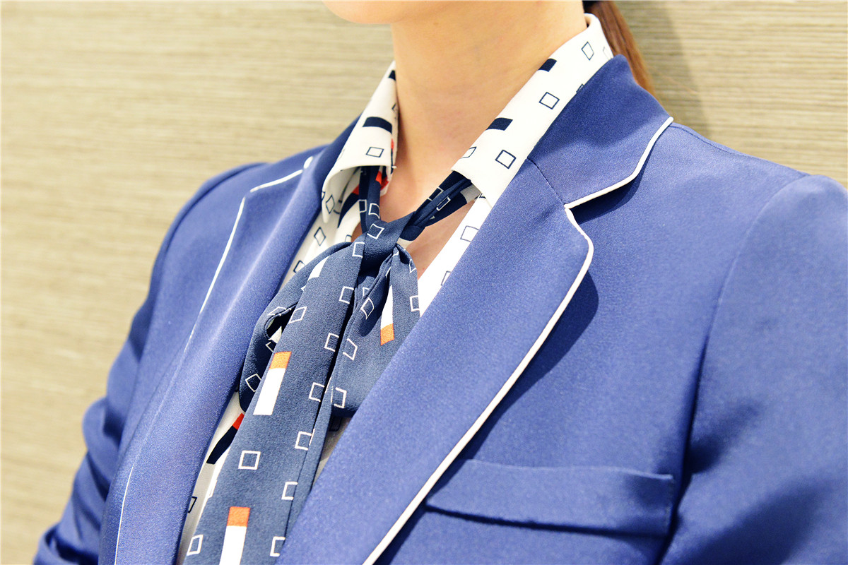 重庆解放碑街拍美女最新,解放碑每天美女街拍时间