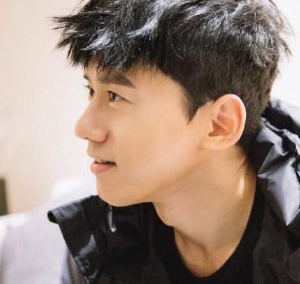 张杰受伤录节目,张杰受伤后又去录节目