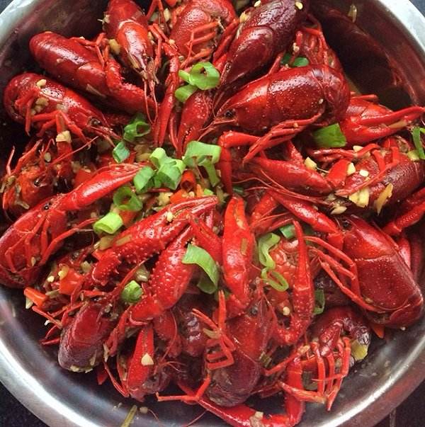 用现成的小龙虾料做麻辣小龙虾,家常小龙虾最简单做法麻辣小龙虾