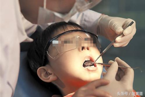 宝宝乳牙没掉又长新牙什么原因,宝宝乳牙没掉长出新牙怎么办