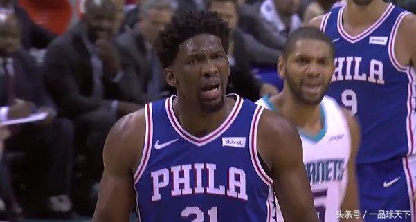 怒喷裁判被吹技犯后，大帝在替补席闭目养神思考人生：大胆刁民？