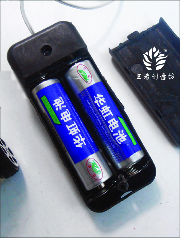 王者创意坊(玩具制作):一个适合带小朋友一起制作的有线遥控车