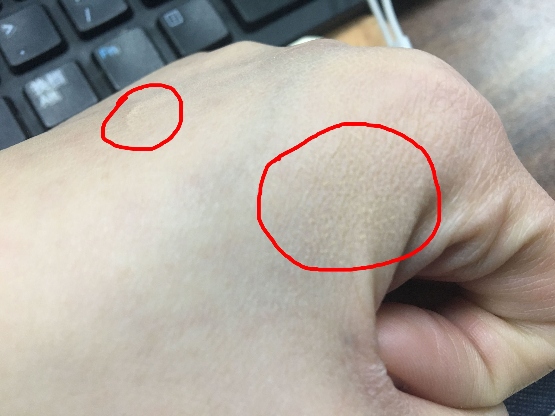 粉底液太干加柔肤乳可以吗,粉底液太干在里面加点水乳