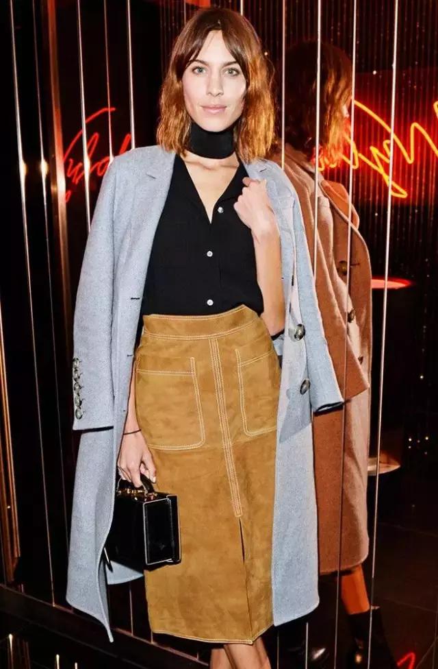 给女人一根领带，*绑捆**她的一世嚣张