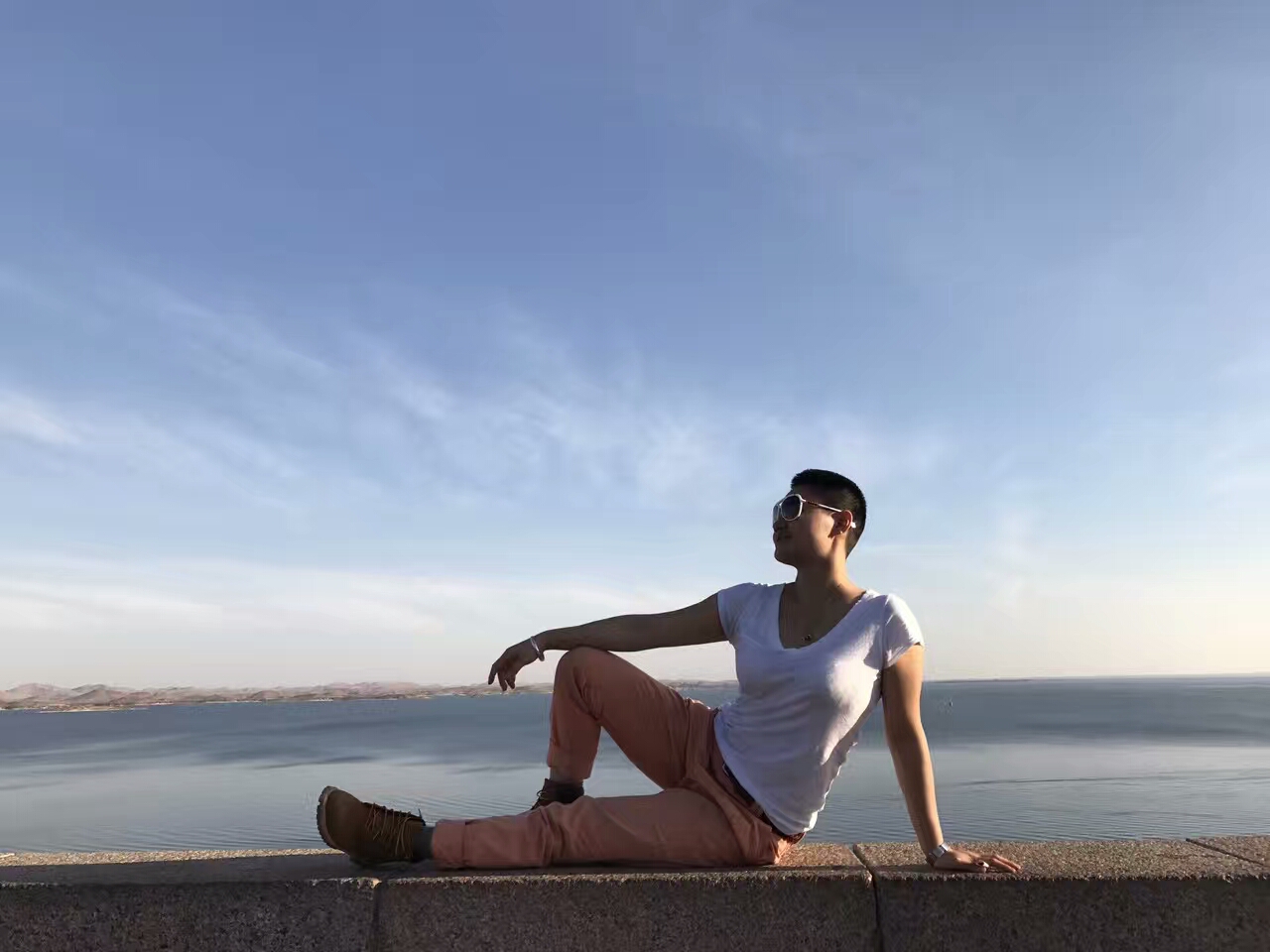 她说：成都，是成都人的形容词。