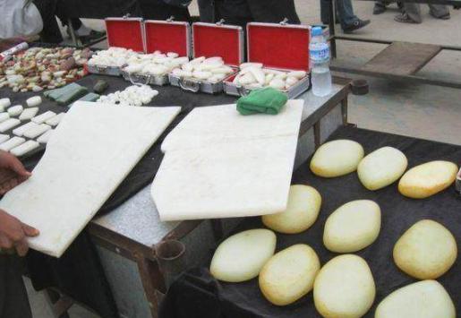 造假玉石视频大全,玉石有几种造假方式