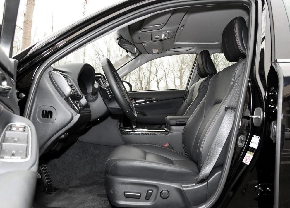 皇冠陆放2.0t车型上市时间,丰田皇冠2.0t车型零百测试