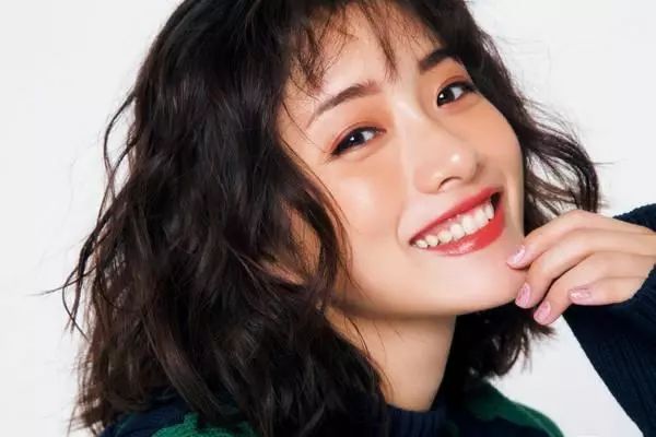 拍照时的各种笑容技巧,拍照如何微笑