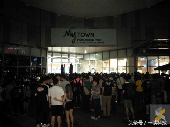 苹果5s398在线抢购,苹果5抢购现场