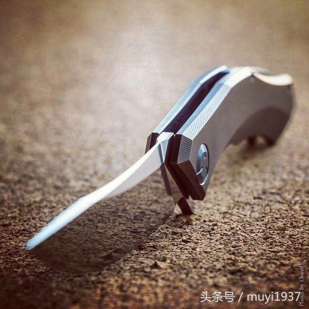 战斗民族的铁血柔情--shirogorov熊头*刀折**