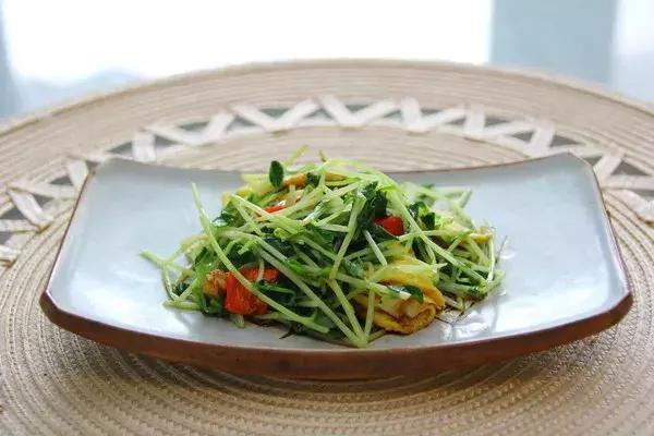 老人跌倒的健康指导,老人跌倒怎么扶才不被讹诈