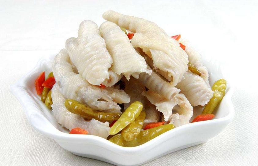 最新正宗泡椒凤爪的做法,泡椒凤爪几种口味配方