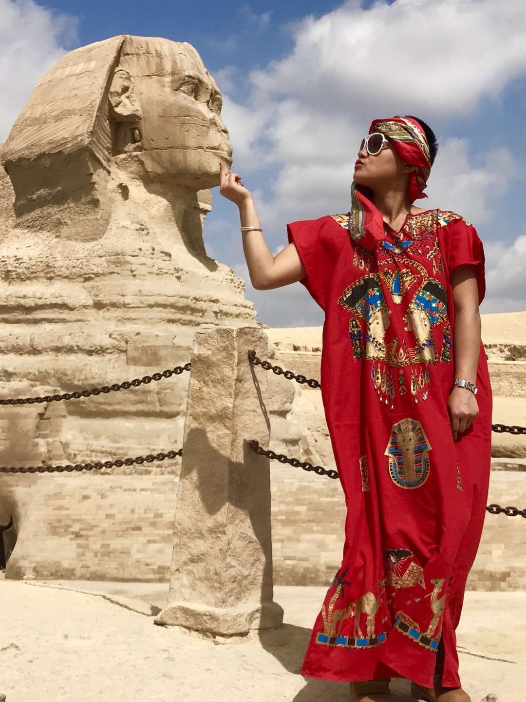 她说：成都，是成都人的形容词。