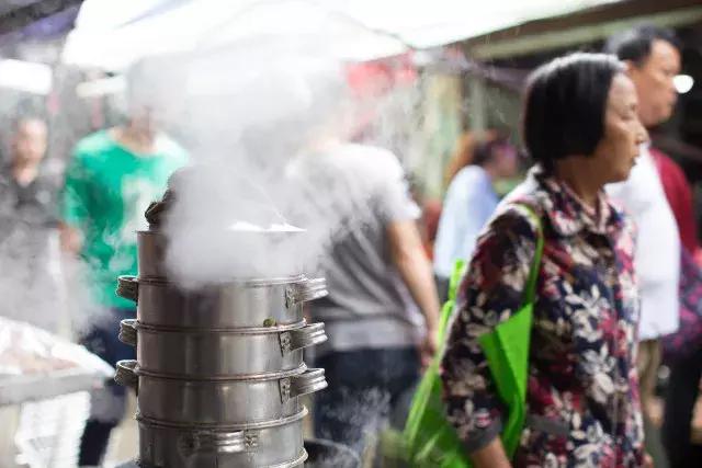 都市气息和人文底蕴相得益彰的南岸，让你重新认识山城！