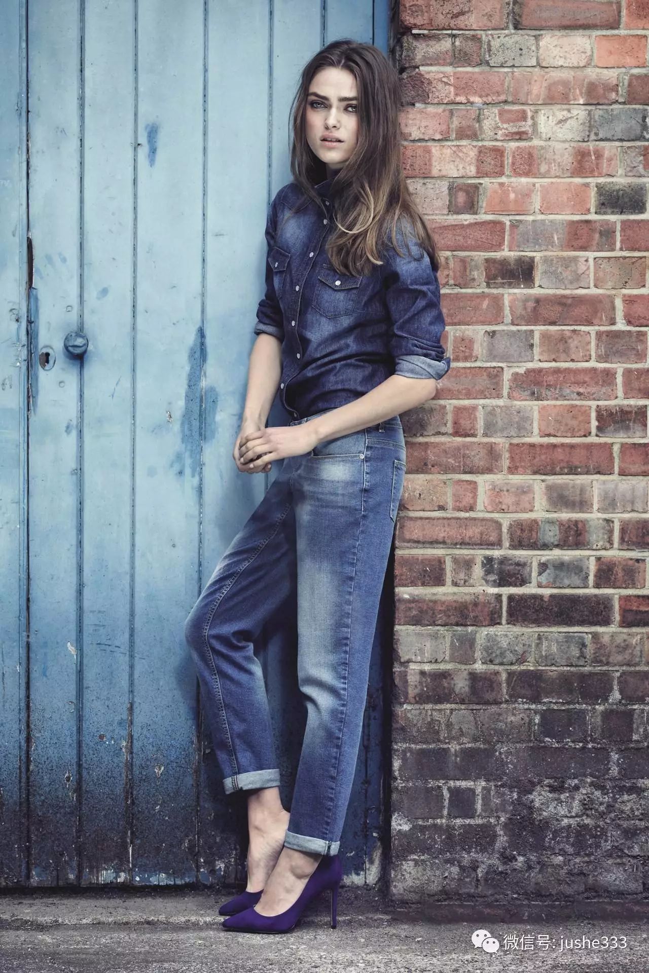 小个子牛仔衬衫的穿法,万能单品白衬衫的n种穿法