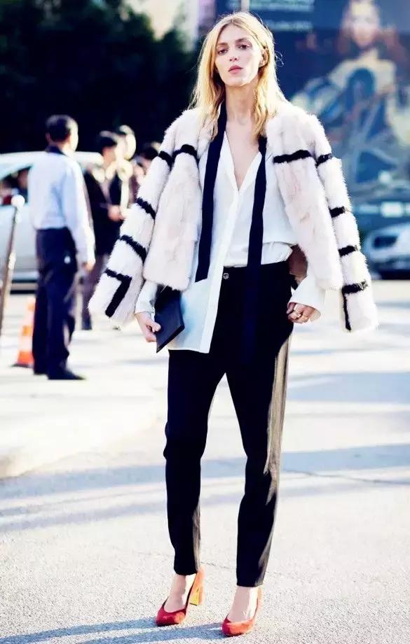 给女人一根领带，*绑捆**她的一世嚣张