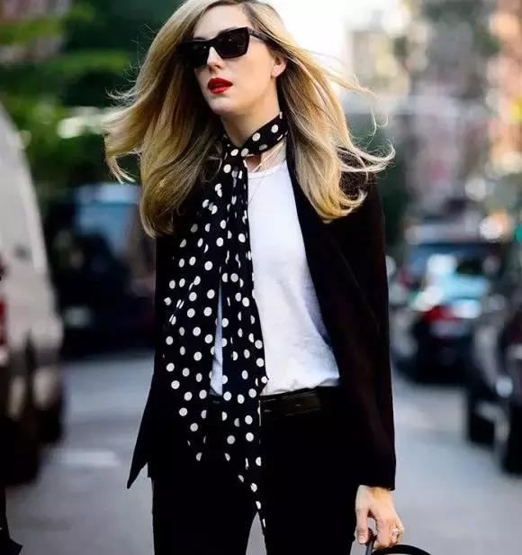 给女人一根领带，*绑捆**她的一世嚣张