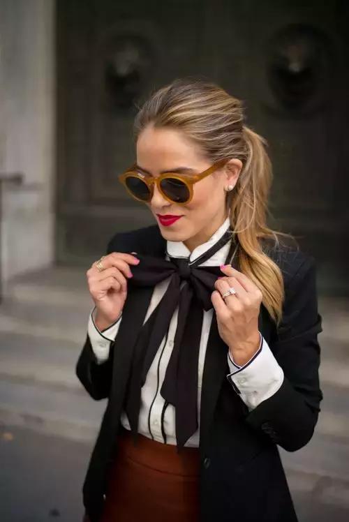 给女人一根领带，*绑捆**她的一世嚣张