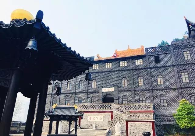 都市气息和人文底蕴相得益彰的南岸，让你重新认识山城！