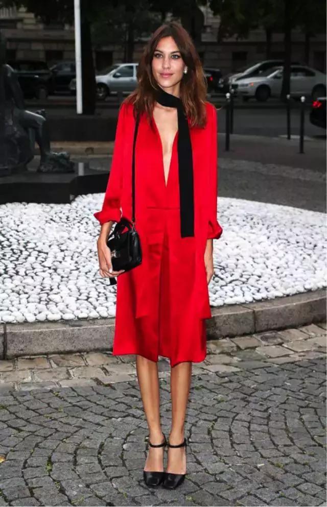 给女人一根领带，*绑捆**她的一世嚣张