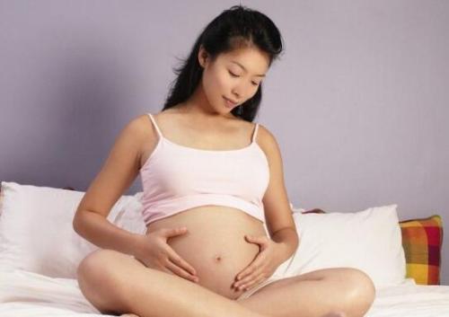 孕妈妈羊水破了肚子疼得要命,孕妈羊水破了怎么办