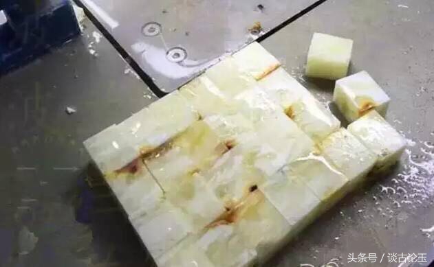 上亿年的琥珀值多少钱,三个价值上亿的琥珀