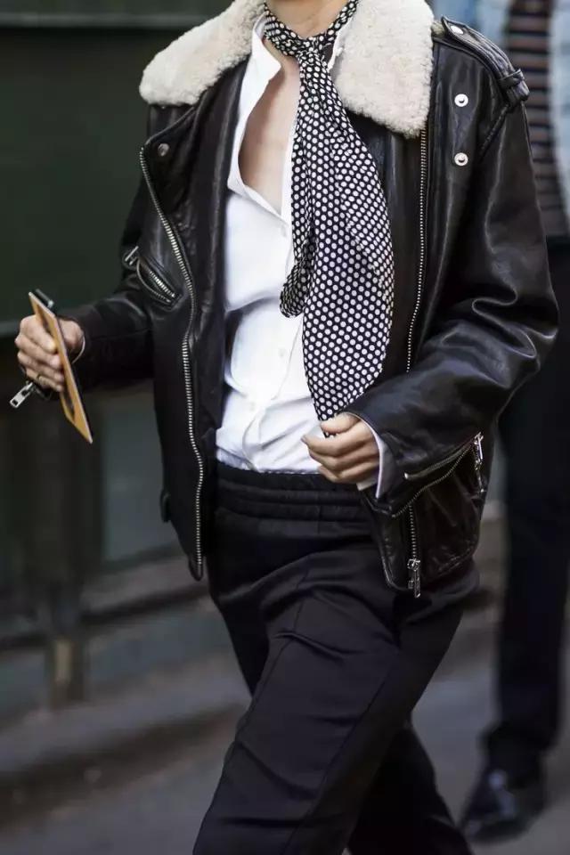 给女人一根领带，*绑捆**她的一世嚣张