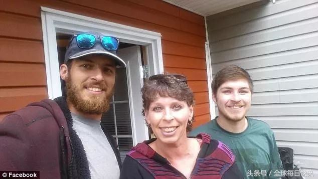 加拿大买彩票中3亿,女子买彩票时中了127万