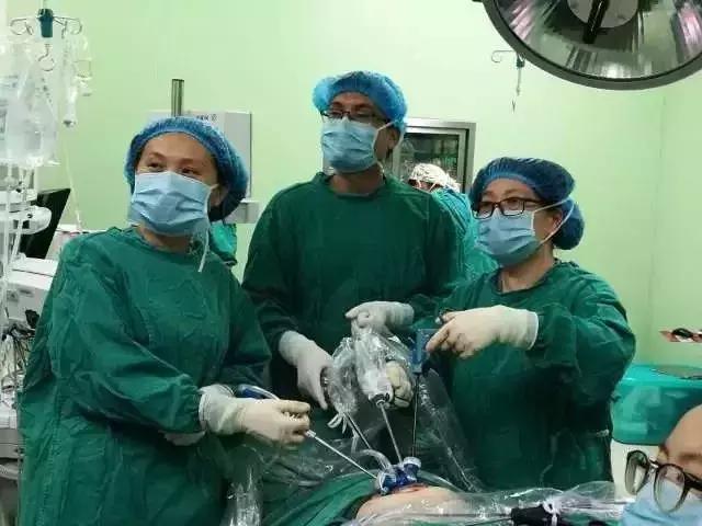 单孔腹腔镜术后伤口恢复图片,单孔腹腔镜肚脐伤口难愈合