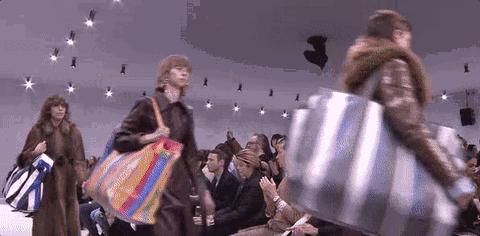 继顺丰服后，丧心病狂的巴黎世家把魔爪伸向【饿了么】...