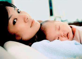 产妇情绪低落会影响产奶吗,产后一百天情绪脆弱想哭