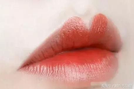 谈判官里面杨幂口红是哪一款,谈判官里杨幂的西柚色口红