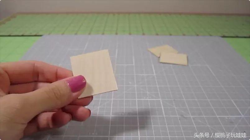 娃娃家床头柜diy自制,手工制作床给芭比娃娃的