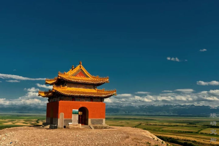 伊犁这个偏远的西部城市,新疆伊犁市靠近哪个位置