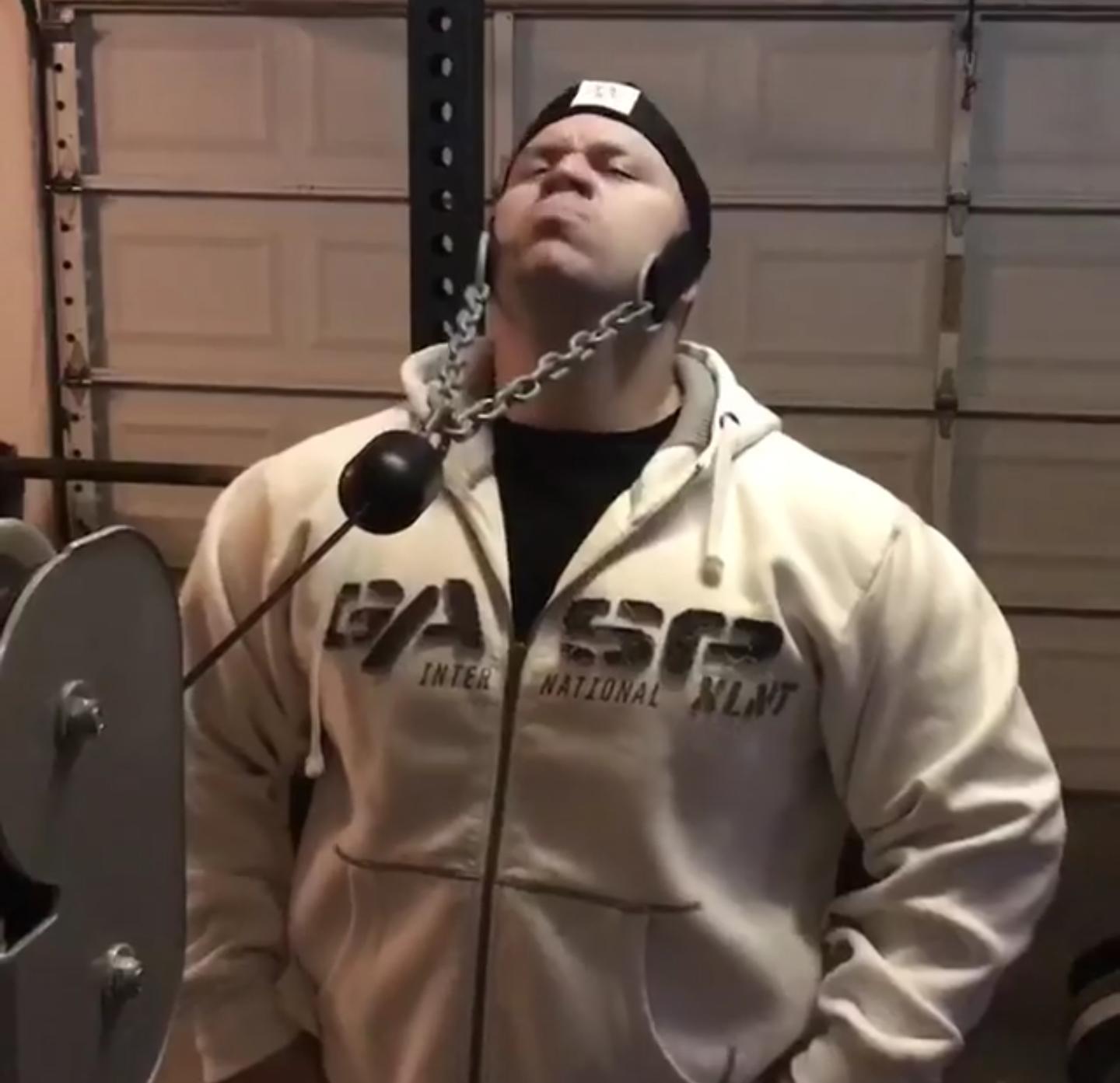 脖子粗大怎么训练,脖子粗壮的训练方法