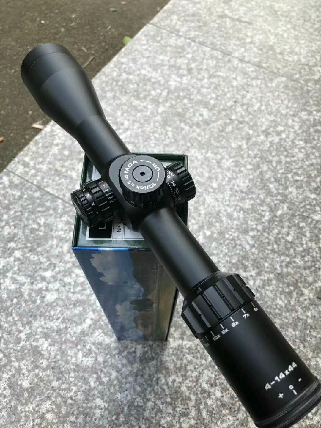 红点瞄准镜上的镀膜镜片,瞄准镜镀膜有什么好处