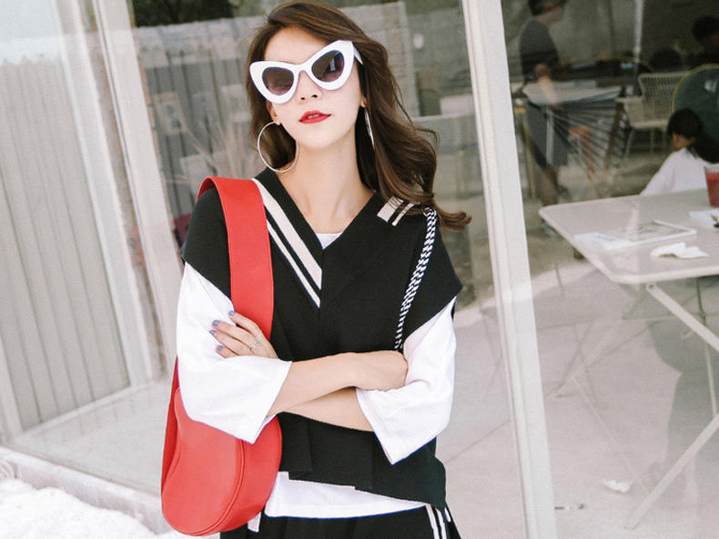 白色马甲线针织搭配,针织马甲有效穿搭