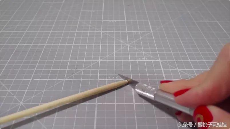 娃娃家床头柜diy自制,手工制作床给芭比娃娃的