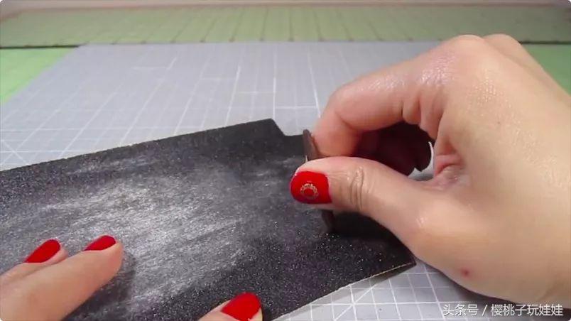 娃娃家床头柜diy自制,手工制作床给芭比娃娃的