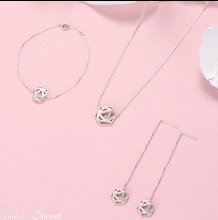 直男送给女生的礼物推荐实用,直男送的超暖心礼物