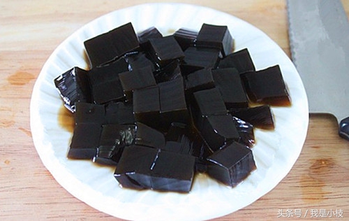 龟苓膏的做法简单又好吃,龟苓膏的做法怎么做简单又好吃