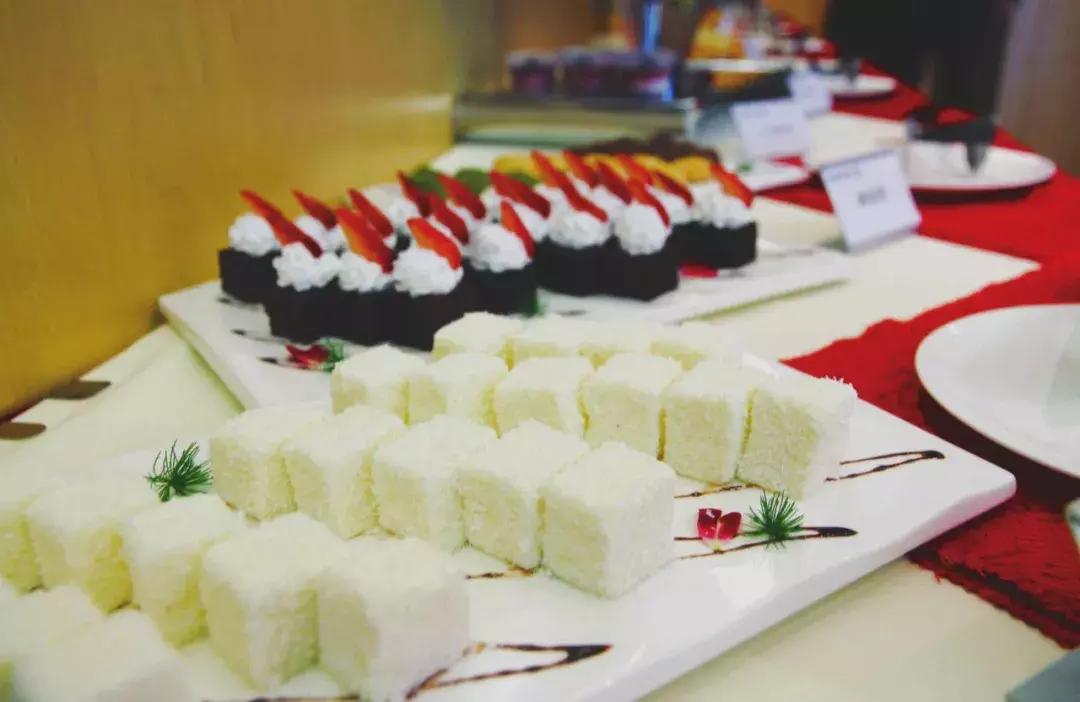 跟年轻朋友一起下午茶的心情,惬意下午茶时光