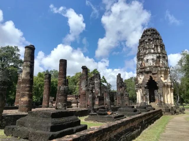 君行体验官专栏丨他在佛之国度,邂逅了一场浪漫