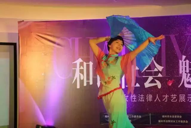 【女神特辑】一手公平正义，一手大爱柔情！